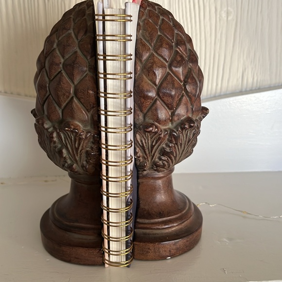 Vintage pineapple Book End . - Picture 4 of 4